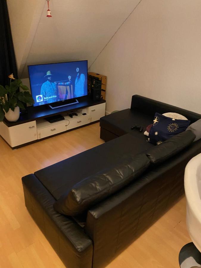 Nice Private Room In Shared Apartment - 2Er Wg Wiesbaden Ngoại thất bức ảnh